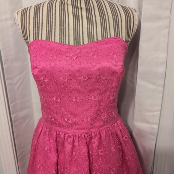 Lilly Pulitzer Payton Pop Of Pink Fit & Flare Strapless Embroidered Dress 10 - Picture 2 of 9